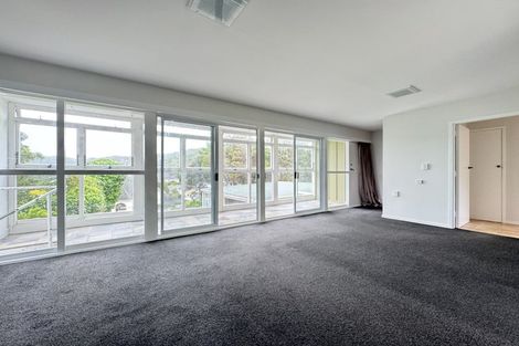 Photo of property in 1/3 Torwood Road, Khandallah, Wellington, 6035