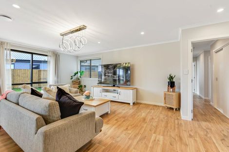 Photo of property in 21 Keerangi Place, Rototuna North, Hamilton, 3210