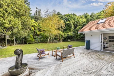 Photo of property in 8 Saint Annes Square, Tawa, Wellington, 5028