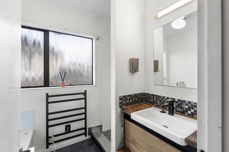 Photo of property in 4 Ngarimu Street, Roslyn, Palmerston North, 4414