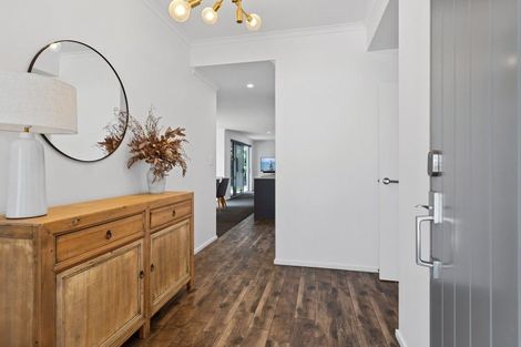 Photo of property in 21 Kahuparere Crescent, Pyes Pa, Tauranga, 3112