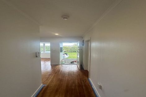 Photo of property in 479 Waitakere Road, Taupaki, Henderson, 0782
