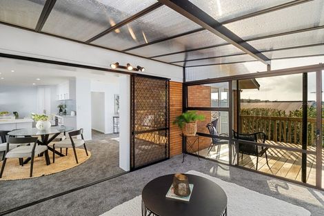 Photo of property in 2/38 Mountbatten Avenue, Hillcrest, Auckland, 0627