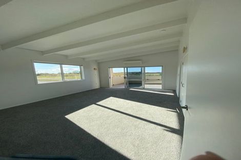 Photo of property in 828a Papamoa Beach Road, Papamoa Beach, Papamoa, 3118