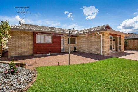 Photo of property in 30 Vanderbilt Parade, Albany, Auckland, 0632