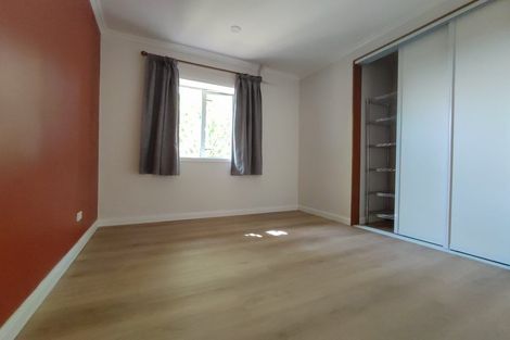 Photo of property in 129 Kia Ora Road, Beach Haven, Auckland, 0626