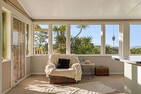 Photo of property in 2442 South Head Road, South Head, Helensville, 0874