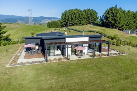 Photo of property in 9 Kristin Place, Manakau, Levin, 5573