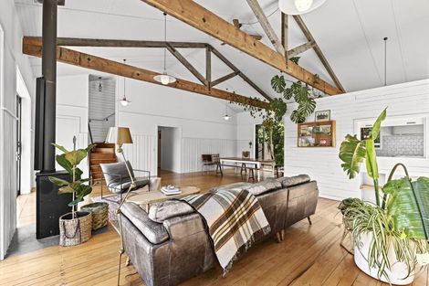 Photo of property in 18-22 Dixon Street, Oakura, 4314