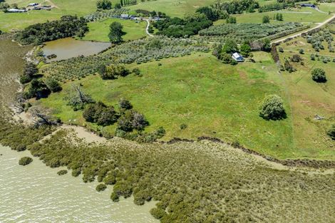 Photo of property in 47 Merril Road, Paparoa, 0571