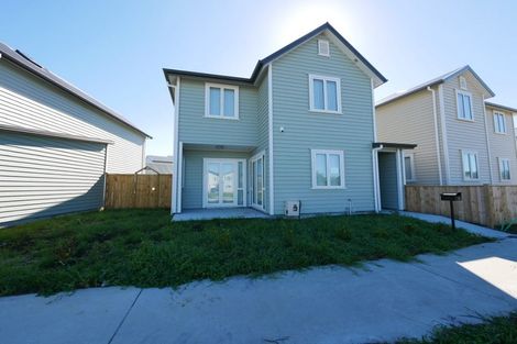 Photo of property in 12 Warbler Crescent, Papakura, 2110