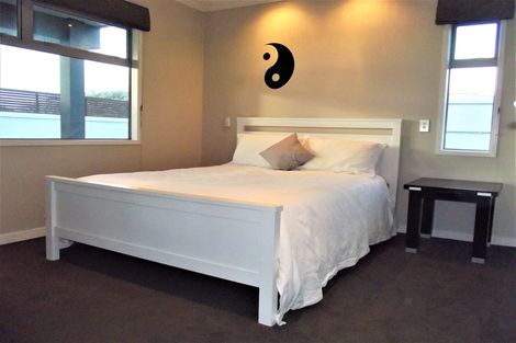 Photo of property in 244a Saint Aubyn Street, New Plymouth, 4310