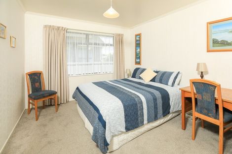 Photo of property in 2/100 Beerescourt Road, Beerescourt, Hamilton, 3200