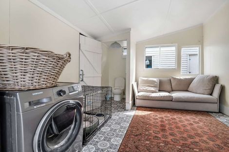 Photo of property in 27 Victoria Avenue, Waiuku, 2123