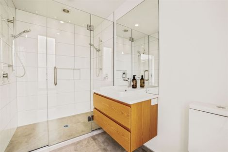 Photo of property in 110 Mount Pleasant Road, Mount Pleasant, Christchurch, 8081