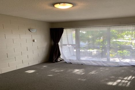 Photo of property in 8/32 Blockhouse Bay Road, Avondale, Auckland, 1026