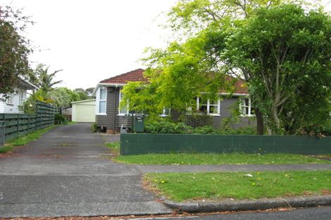 Photo of property in 26 Muir Avenue, Mangere Bridge, Auckland, 2022