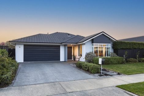 Photo of property in 12 Westpark Drive, Burnside, Christchurch, 8053