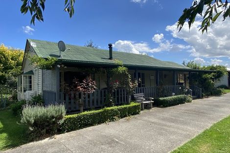 Photo of property in 2337 Rangiwahia Road, Rangiwahia, Kimbolton, 4774