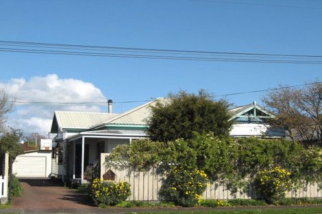 Photo of property in 13 Massey Street, Westown, New Plymouth, 4310