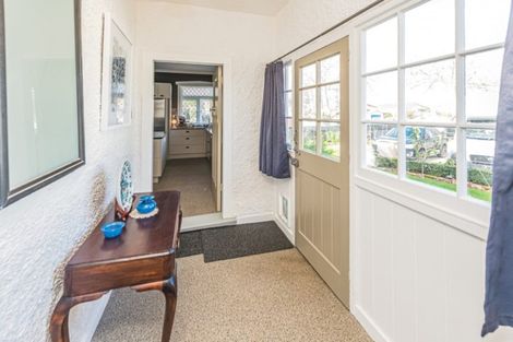 Photo of property in 33 Grey Street, College Estate, Whanganui, 4500