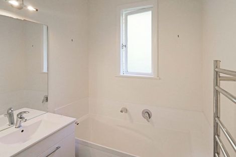 Photo of property in 14 Hudson Street, Island Bay, Wellington, 6023