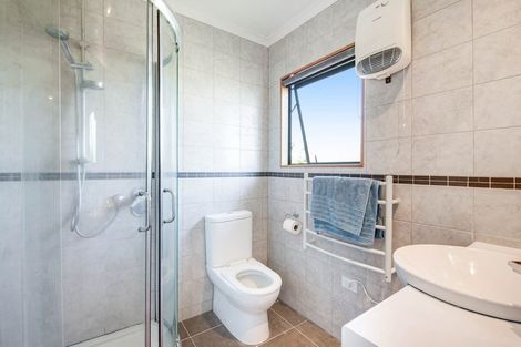 Photo of property in 13 Jelas Road, Red Beach, 0932