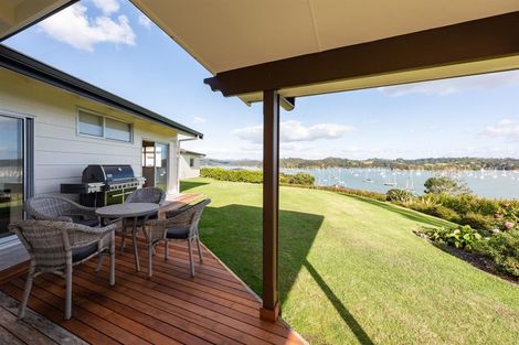 Photo of property in 25 Deeming Road, Okiato, Russell, 0272