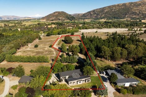 Photo of property in 289 Riverbank Road, Wanaka, 9382