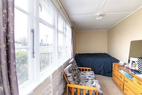 Photo of property in 25 Goldsmith Crescent, Levin, 5510