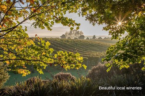 Photo of property in 53 Dysart Lane, Kumeu, 0891