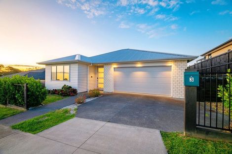 Photo of property in 3 Tararua Street, Massey, Auckland, 0614