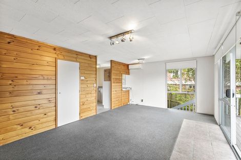 Photo of property in 1/30 Barbados Drive, Unsworth Heights, Auckland, 0632