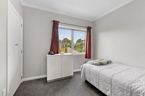 Photo of property in 1 Glentui Grove, Khandallah, Wellington, 6035