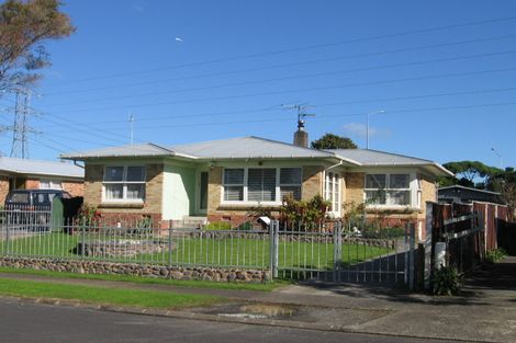 Photo of property in 35 Sandbrook Avenue, Otara, Auckland, 2023