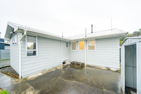 Photo of property in 28 Rhodes Drive, Kelvin Grove, Palmerston North, 4414