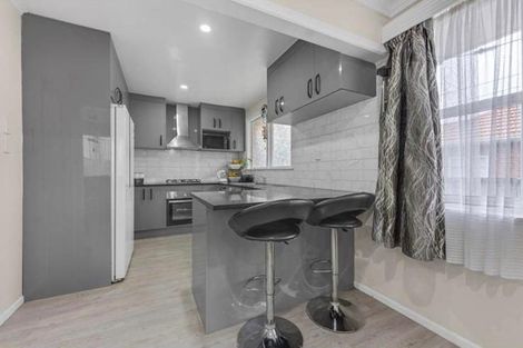 Photo of property in 1/87 Carruth Road, Papatoetoe, Auckland, 2025