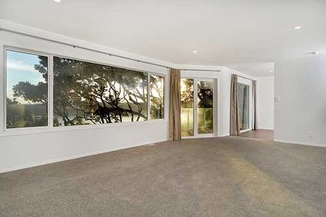 Photo of property in 74 Queen Street, Northcote Point, Auckland, 0627