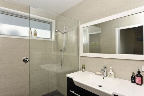 Photo of property in 235g Titirangi Road, Titirangi, Auckland, 0604