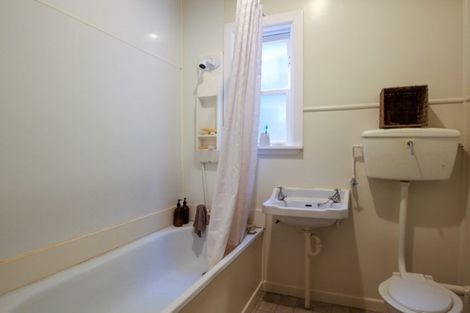 Photo of property in 4/39 Grafton Road, Roseneath, Wellington, 6011