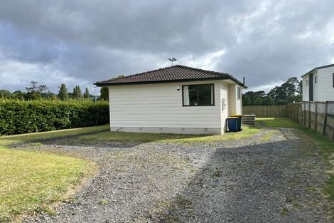 Photo of property in 21 Granville Drive, Massey, Auckland, 0614