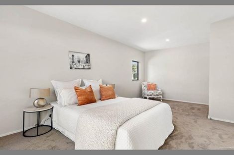 Photo of property in 18 Para Close, Fairview Heights, Auckland, 0632