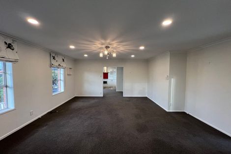 Photo of property in 1/1 Manson Place, Russley, Christchurch, 8042