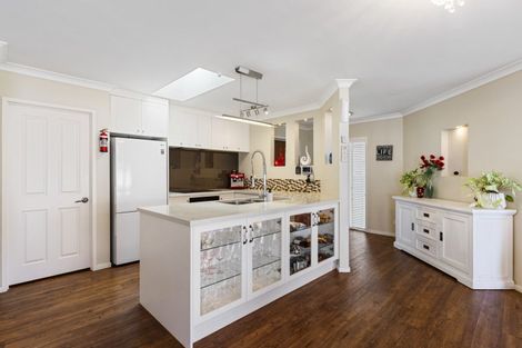 Photo of property in 2 Crabb Fields Lane, Riverhead, 0820