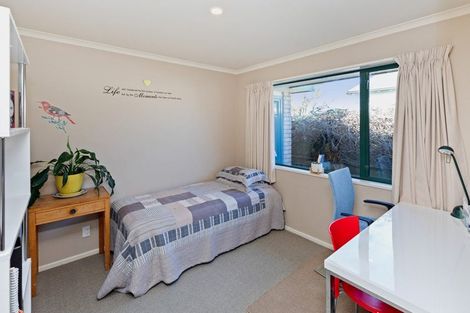 Photo of property in 95 Selwyn Street, Somerfield, Christchurch, 8024