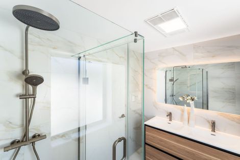 Photo of property in 71a Matipo Road, Te Atatu Peninsula, Auckland, 0610