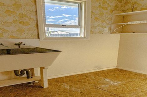 Photo of property in 54 Camberwell Road, Hawera, 4610