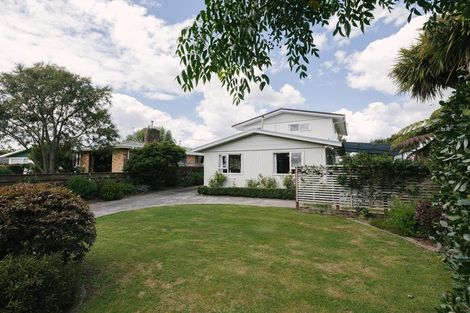 Photo of property in 53 Wikiriwhi Crescent, Awapuni, Palmerston North, 4412