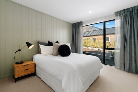 Photo of property in 19 Falconer Rise, Jacks Point, Queenstown, 9371