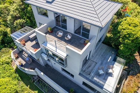 Photo of property in 7 Green Park Lane, Korokoro, Lower Hutt, 5012